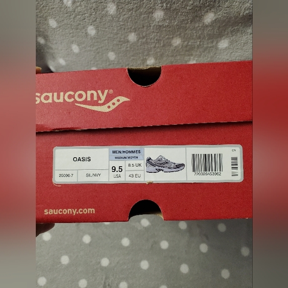 Men's size 9.5 Saucony Runners - Picture 12 of 13